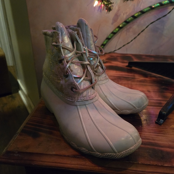 Sperry Womens Ivory Leopard Saltwater Boots - Picture 1 of 5